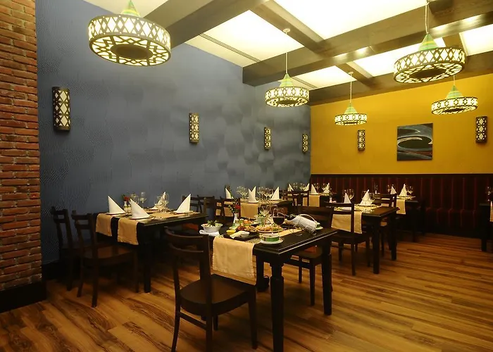 Готель Roma & (adults Only) 5*