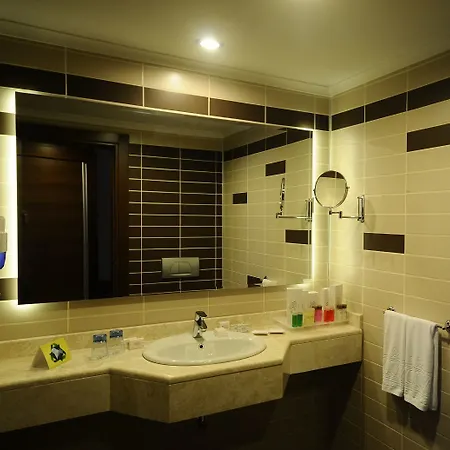 Roma & (adults Only) Hotel