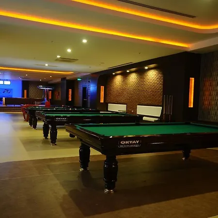 Roma & (adults Only) Σιντέ